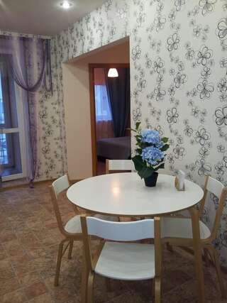 Апартаменты Апартаменты Независимости 168-2 Минск Апартаменты с балконом-11